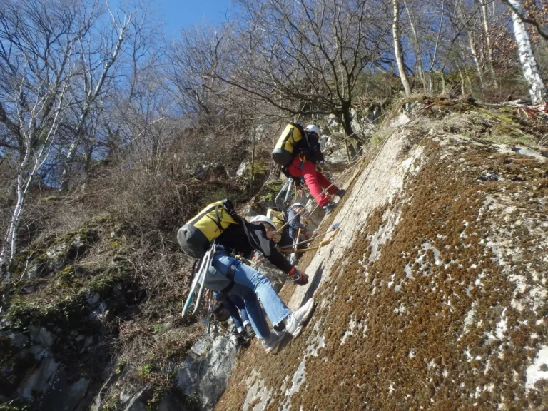 𝐂’𝐞𝐬𝐭 𝐫𝐞𝐩𝐚𝐫𝐭𝐢 𝐩𝐨𝐮𝐫 𝐥𝐞𝐬 𝐞𝐧𝐭𝐫𝐞𝐭𝐢𝐞𝐧𝐬 𝐝𝐞 𝐫𝐨𝐜𝐡𝐞𝐫𝐬 !